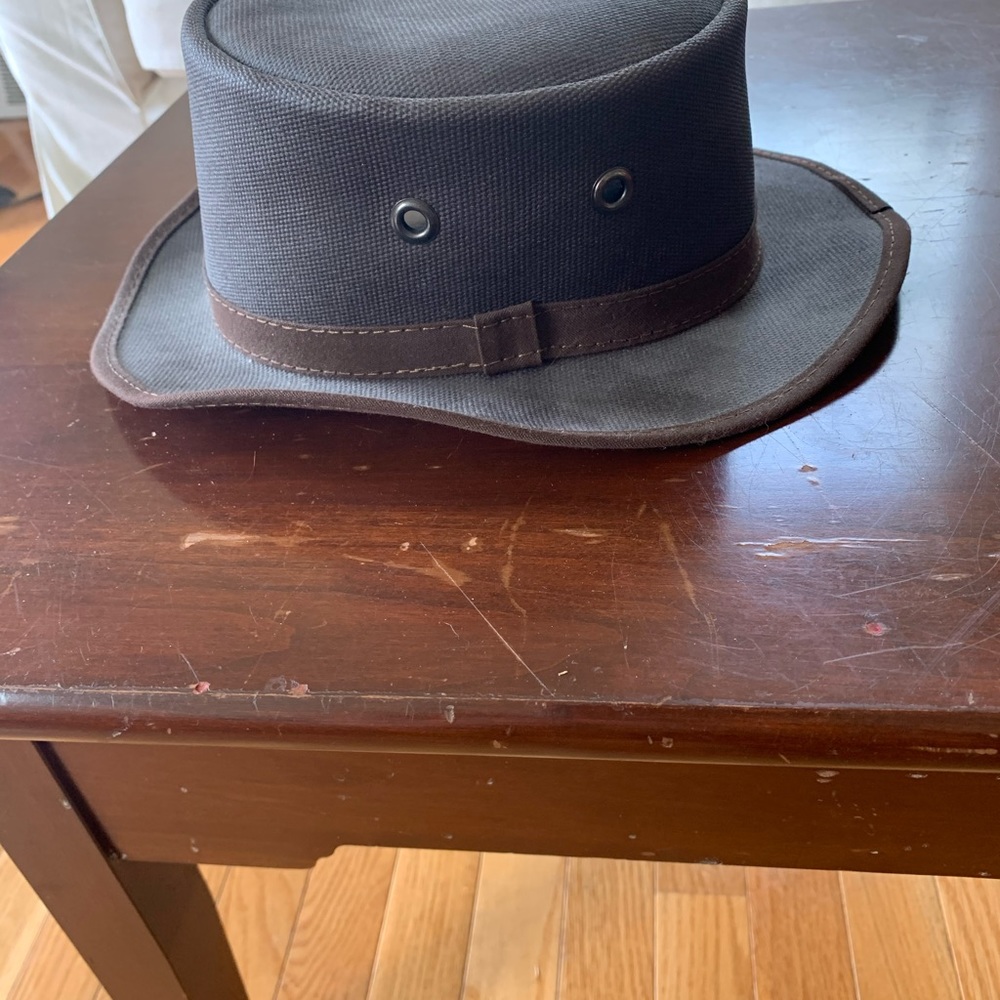 Hat - Picture 3 of 3